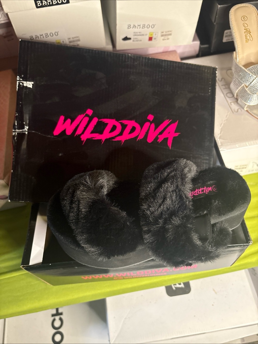 WildDiva Black Faux Fur Slide Sandals